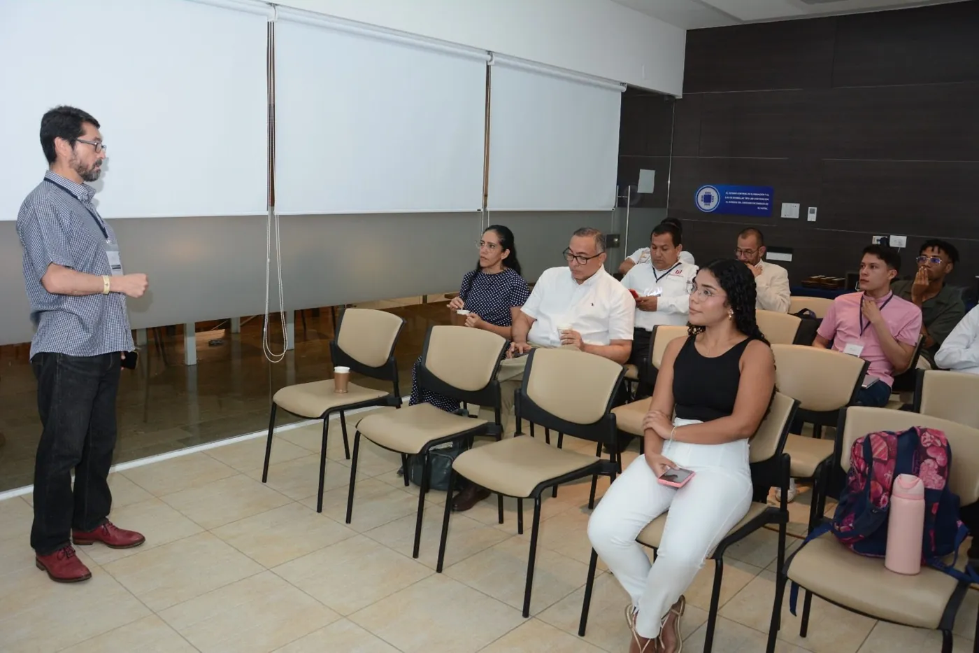Ponencia durante el COLACI 2025 (foto 8)
