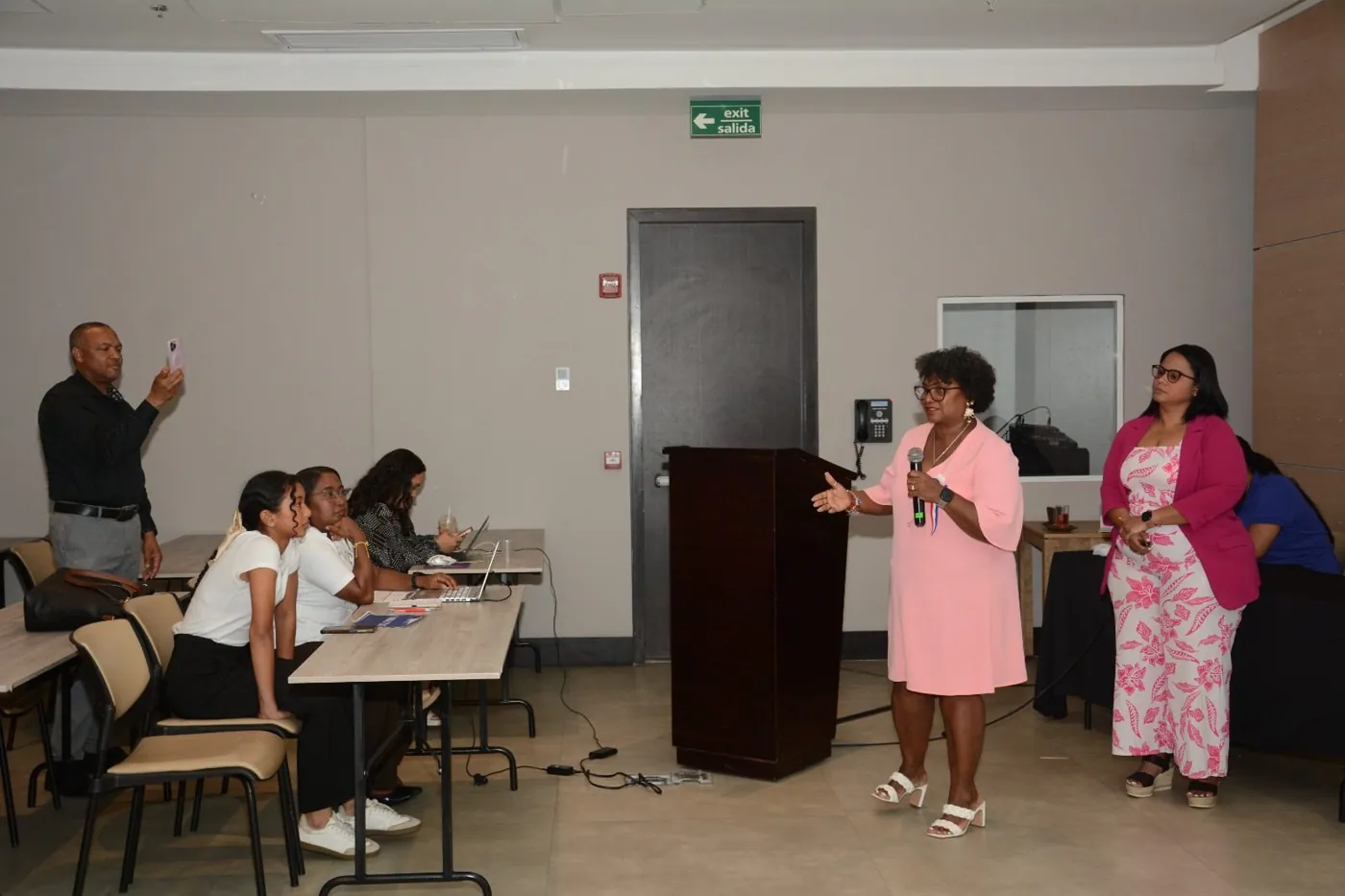 Ponencia durante el COLACI 2025 (foto 9)