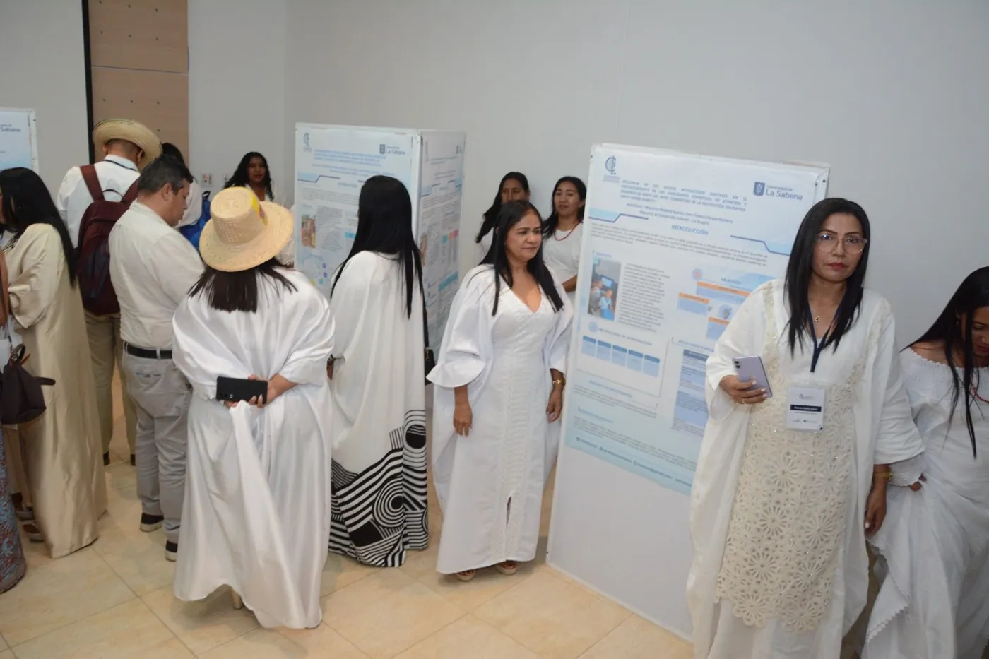 Presentación de póster en el COLACI 2025 (foto 21)